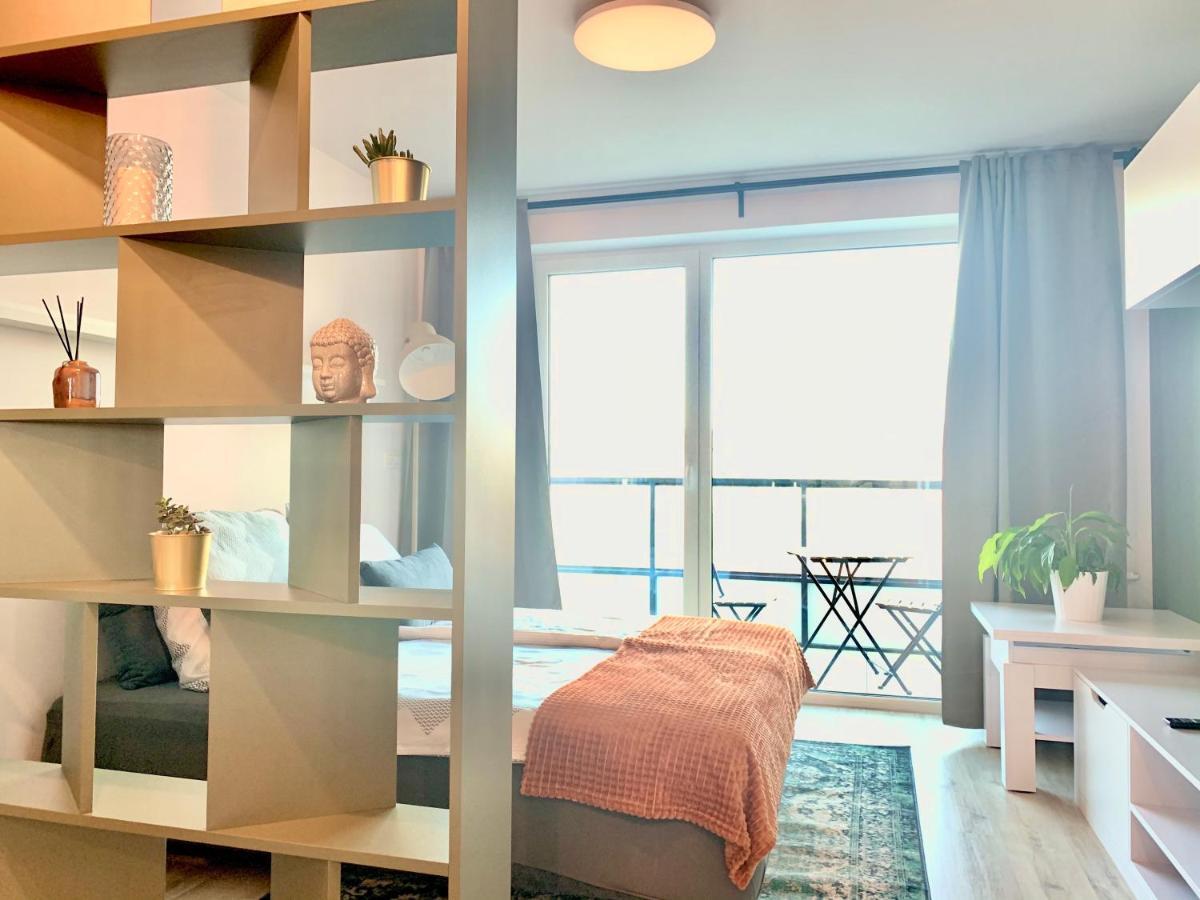 Luxury, Bright Studio With Parking And Balcony In Bratislava Center Экстерьер фото